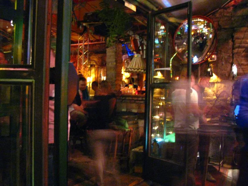 ruin pabovi rok klubovi Budimpešta Szimpla Kert noćni provod