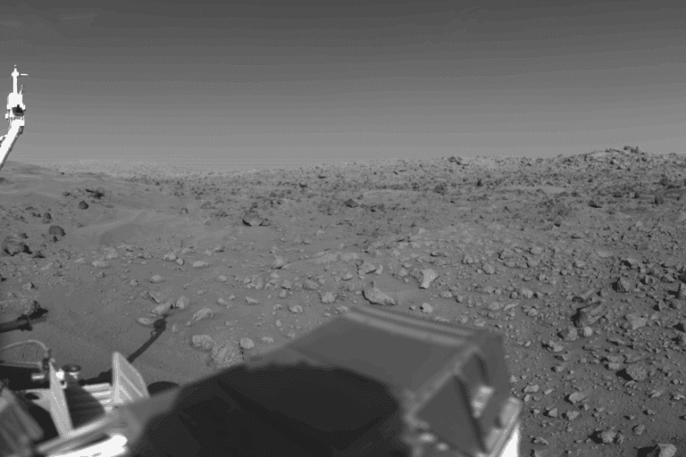 Mars površina snimljena Viking 1 sondom 1976. godine tokom NASA eksperimenta potrage za životom