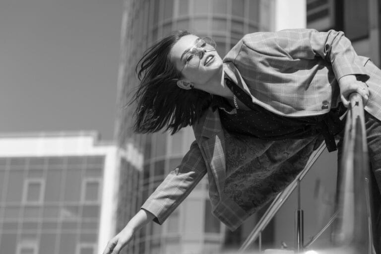 horoskop sezona bika 2026. uspeh nasmejana uspešna devojka