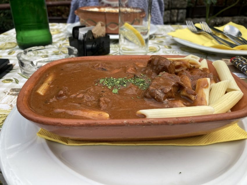 Fruškogorski jelen u Vrdniku gulaš
