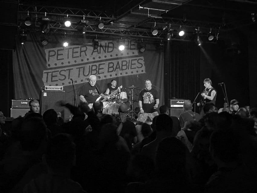 Peter and the Test Tube Babies tokom nastupa u SKCNS Fabrici u Novom Sadu