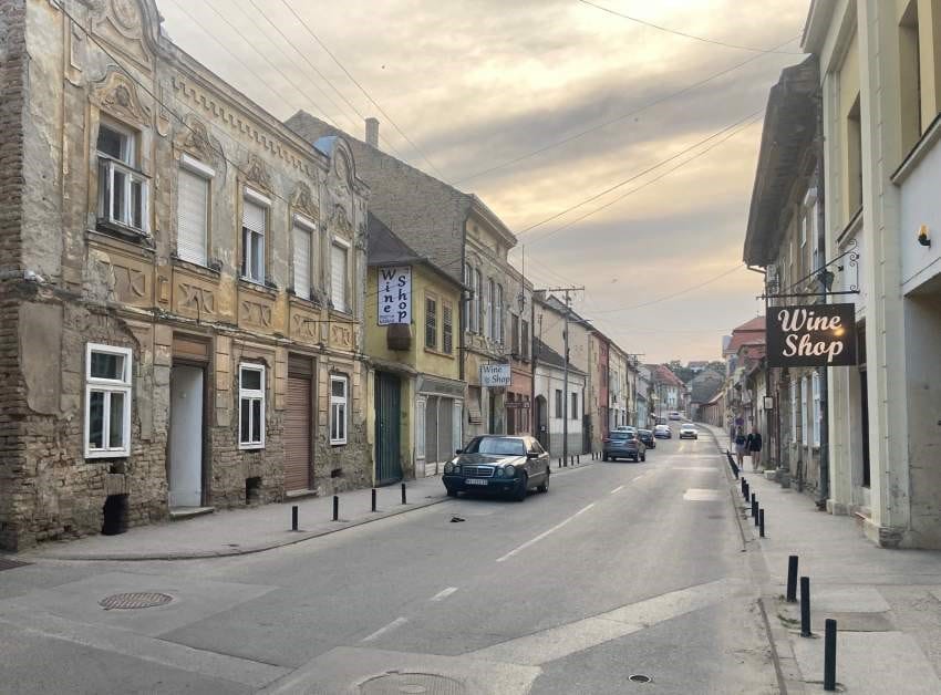 Ulica i Vinarije u Sremskim Karlovcima kod Novog Sada