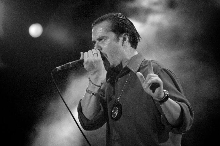 Mike Patton nastupa sa bendom Faith No More na festivalu Maquinaria u Sao Paulu 2009. godine