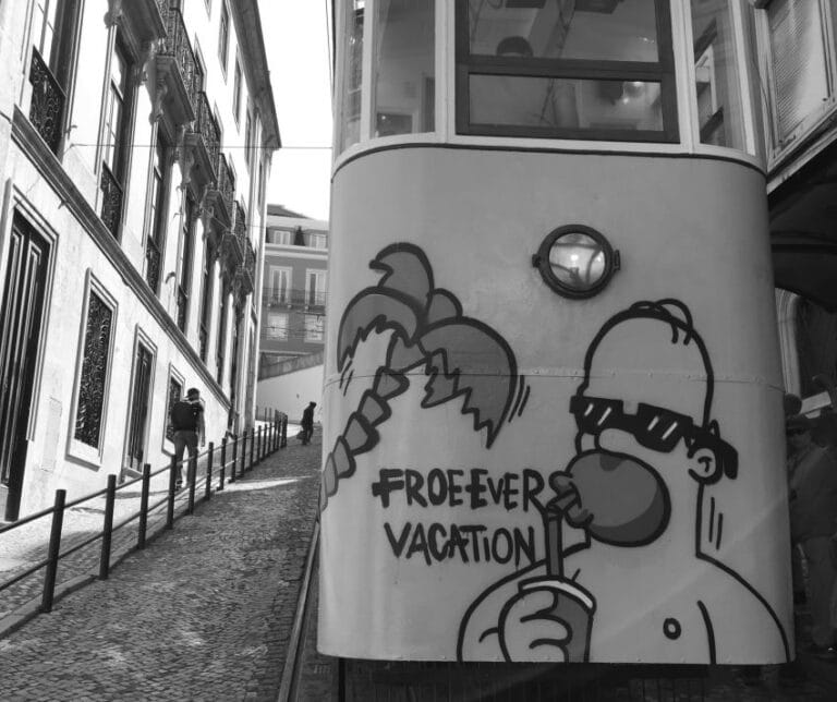 Homer Simpson grafit na lisabonskom tramvaju, posveta kultnoj seriji The Simpsons i stanovnicima Springfilda