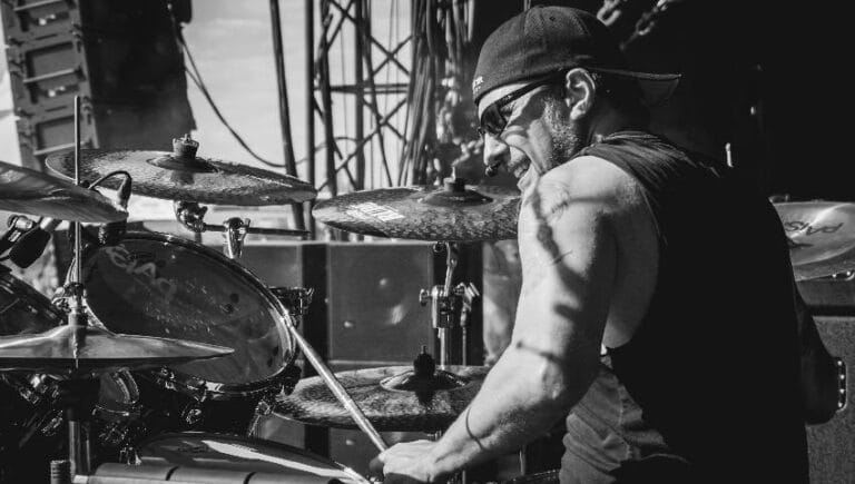 Dave Lombardo za bubnjevima tokom koncerta 2018. godine