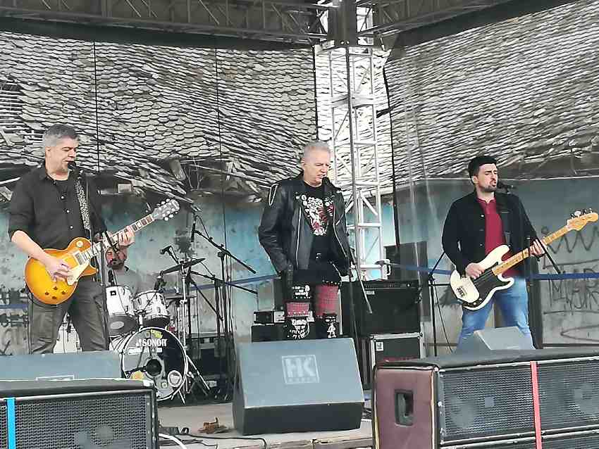 Bend Radnička klasa na bini punk festivala