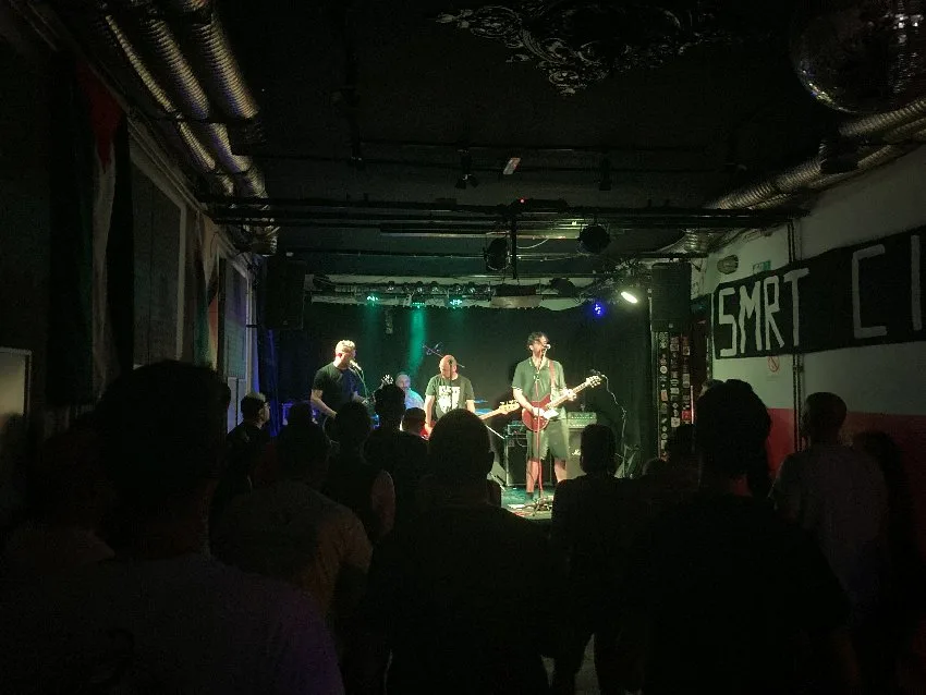 Shoplifters pred publikom u Ck13