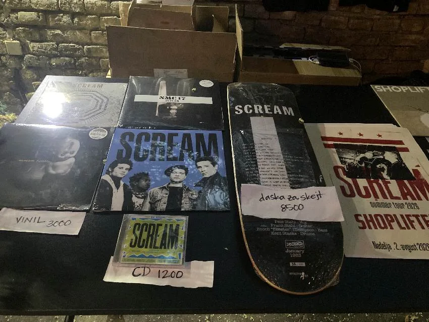 Bendovski merch na koncertu Scream u CK 13