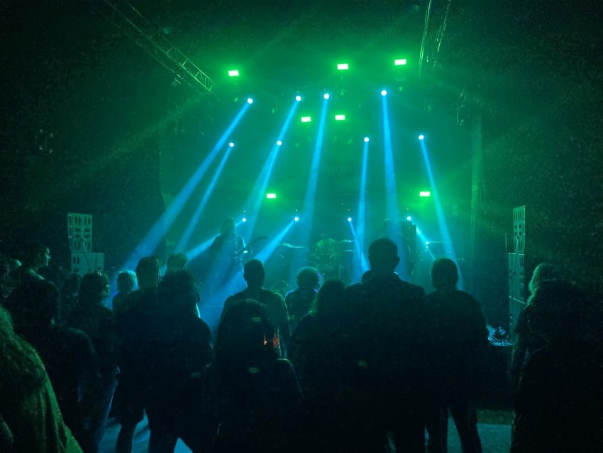 Publika na festivalu Ljubav i Bes